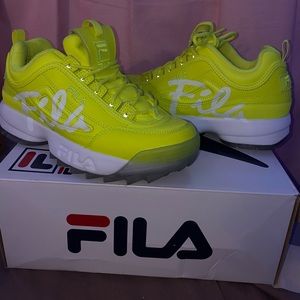 Neon Fila. 6.5Y